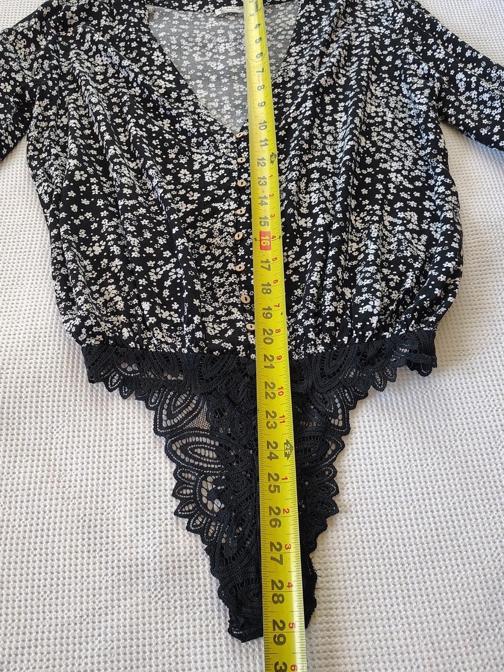 Free People Black and White Floral Button Front Blouse Size XS. - Picture 7 of 11